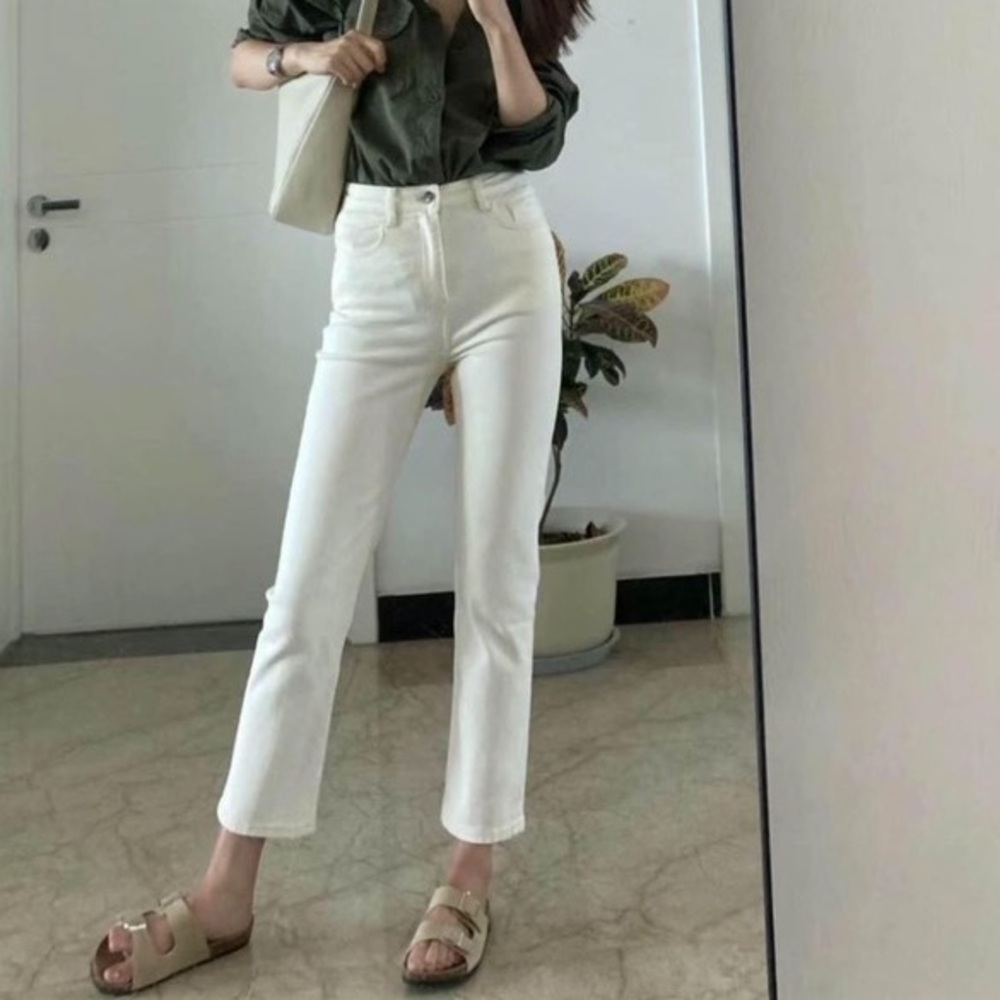 Women’s Beige Jeans